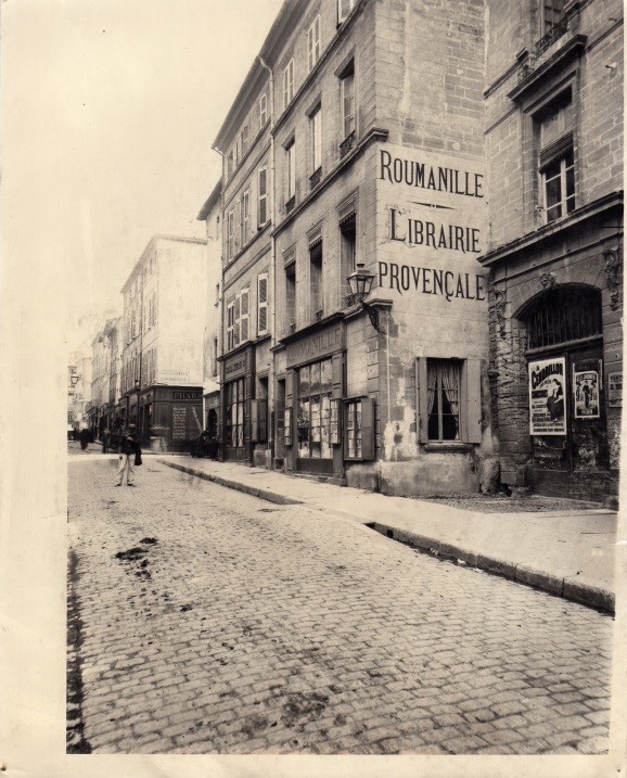 Librairie  ROUMANILLE au XIXème siècle rue Saint Agricol à Avignon